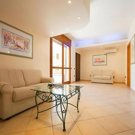 In Sos Alinos Apartment *